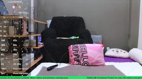 Snapshot of cherrycreme chatting on January 10, 10:46 pm Cherry online show from January 10, 10:46 pm