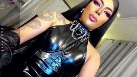 Snapshot of cherryharper chatting on January 24, 8:23 am THE ALPHA GODDESSOFSEXUALDESIRE online show from January 24, 8:23 am