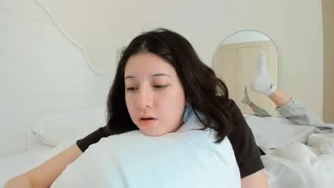 cherrycute666 online show from April 12, 6:45 pm