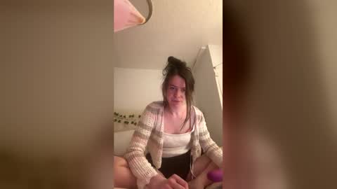 cherrymilkk online show from June 7, 7:24 am