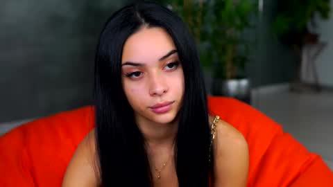 Selena online show from October 21, 7:50 pm