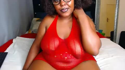 cherryyummy69 online show from December 22, 8:25 pm
