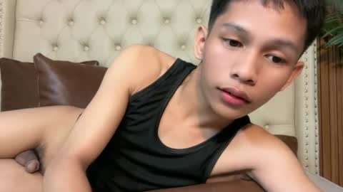 chick_renz online show from July 2, 11:26 am