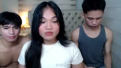 chick_renz online show from June 27, 5:46 am
