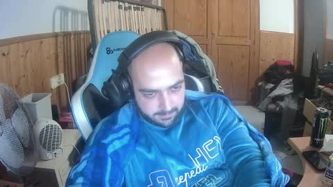 chicomallorca96 online show from February 17, 6:50 pm