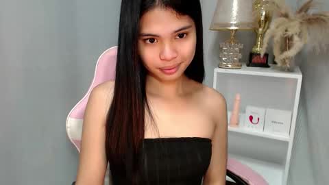 CRISTINE3. online show from April 9, 1:31 am