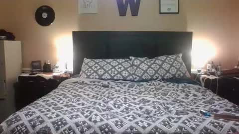 chillchemistry13 online show from April 26, 10:07 pm