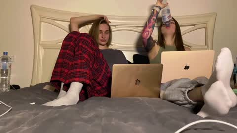 Snapshot of chillgoddess chatting on December 30, 3:34 pm Goddess Vika - owner of all ur money online show from December 30, 3:34 pm