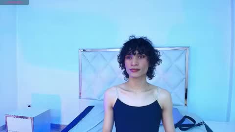 chipi_tay online show from October 4, 7:11 pm