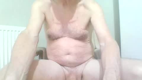 chipper341596 online show from January 10, 3:37 pm