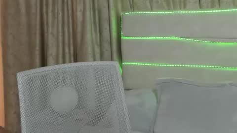 Cristal online show from March 3, 3:30 pm