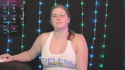 chjecouple online show from November 4, 12:45 am