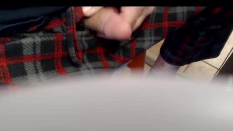 chkster76 online show from September 15, 4:19 pm