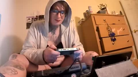 chl0efromthestars online show from February 20, 3:17 am