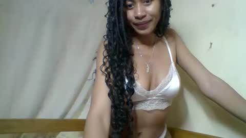 Snapshot of chloe9794 chatting on September 15, 3:46 pm chloe9794 online show from September 15, 3:46 pm