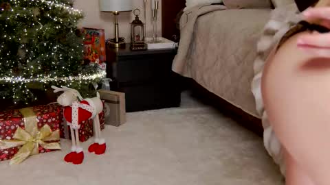 Follow My New account online show from November 23, 4:43 am