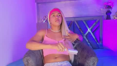 Chloe online show from May 9, 1:33 am
