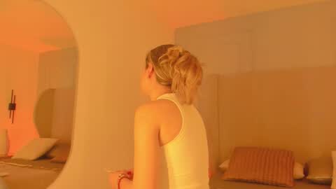 Chloe online show from March 3, 12:12 pm