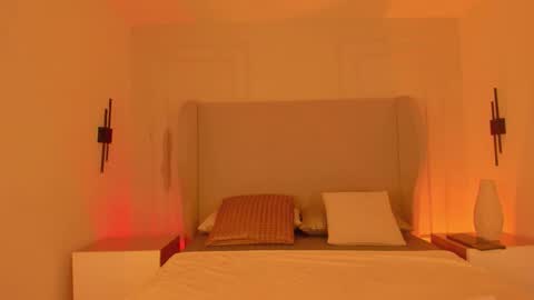 Chloe online show from November 22, 12:58 pm