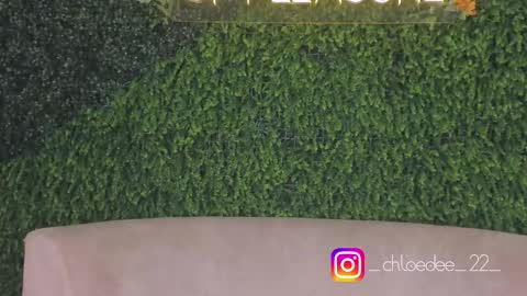 Chloe online show from October 17, 11:25 am