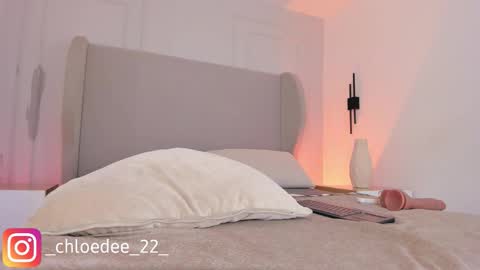 Chloe online show from February 7, 12:30 pm