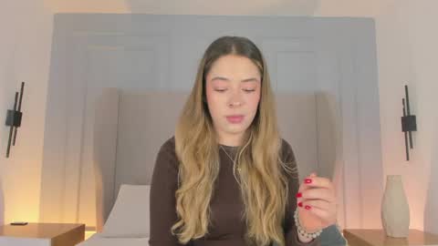 Chloe online show from May 15, 12:46 pm