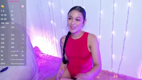Snapshot of chloe_evans12 chatting on March 11, 5:35 am Chloe online show from March 11, 5:35 am