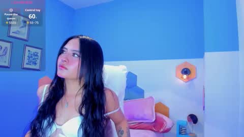 Chloe online show from March 22, 3:27 pm