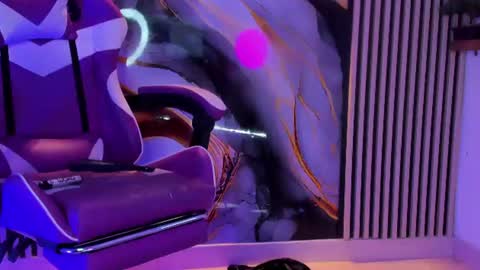 chloe_jacksonn online show from July 3, 3:33 am