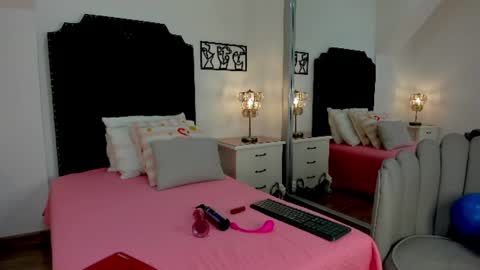chloe miller7 online show from June 14, 2:57 am