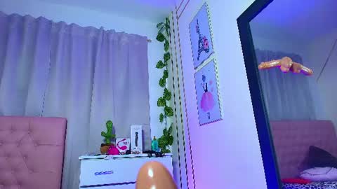 Lulu  online show from June 10, 1:49 am