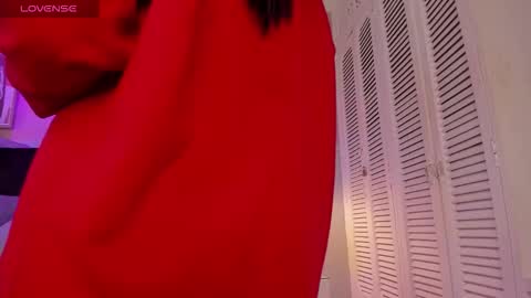   online show from October 4, 7:55 pm