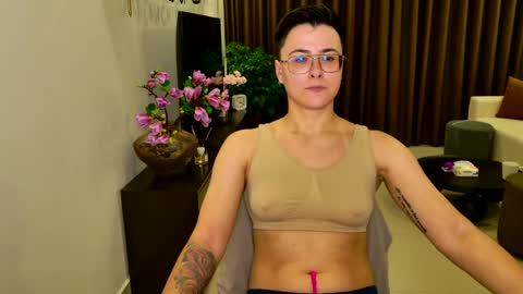 Eva and Sandra online show from April 16, 8:20 pm