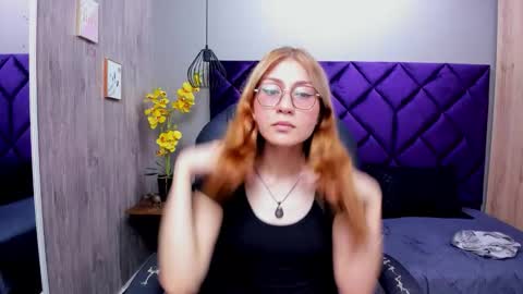 chloecampbell03 online show from September 29, 5:45 pm