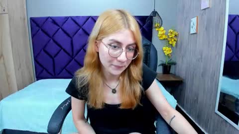 chloecampbell03 online show from November 28, 1:40 pm