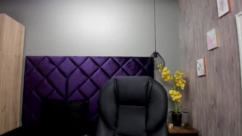 chloecampbell03 online show from October 19, 12:43 pm