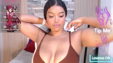chloee_hs online show from September 9, 3:17 am