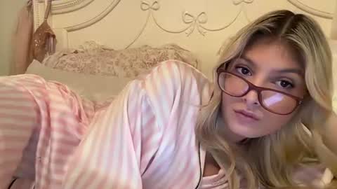 chloeesage online show from July 22, 10:12 pm