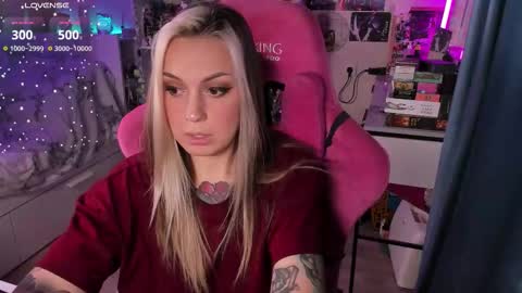 ChloeKohaku online show from November 22, 8:57 am