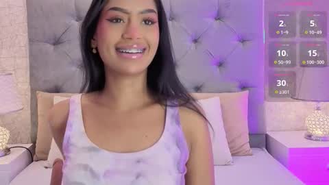 C H L O E  M O O N online show from March 17, 11:59 am