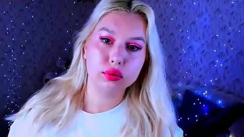 ChloeRicci online show from October 7, 8:21 am