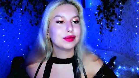 ChloeRicci online show from October 14, 12:08 pm