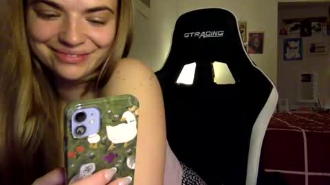 Chloe Lane online show from November 15, 6:31 pm