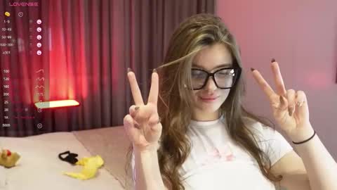 Chloe online show from December 17, 6:47 pm