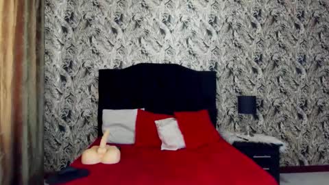 ChloeTurner  online show from October 31, 3:23 pm