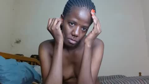 chocolatebony_ online show from May 22, 10:33 am
