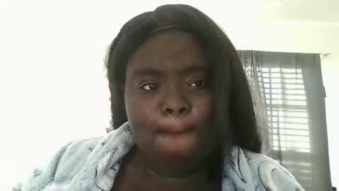 chocolatesugarbabe12 online show from November 17, 1:24 pm