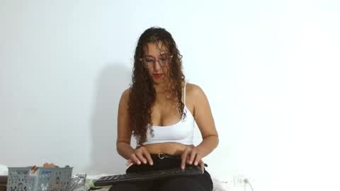 maria online show from April 15, 2:09 pm