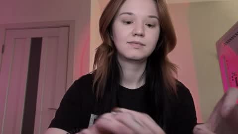 Lissa online show from March 27, 1:56 pm