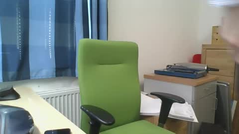 chr35is09 online show from March 4, 2:10 pm